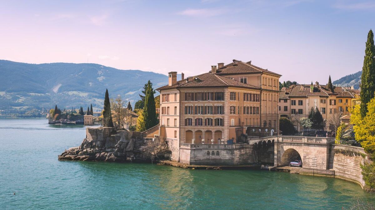 Week-end 48h clé en main : Lausanne, Albi, villages médiévaux